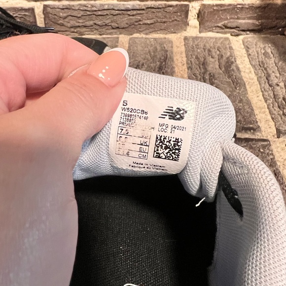 New Balance 520’s - Picture 3 of 3